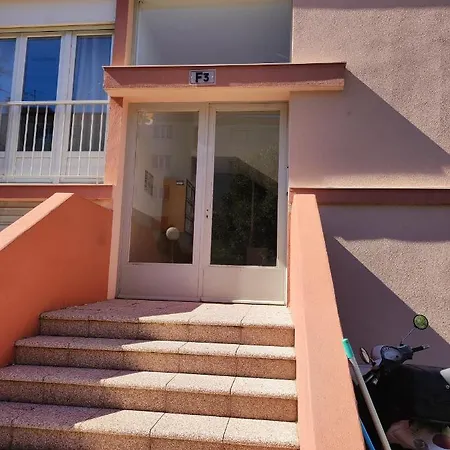 Au De Ronan Apartment *
