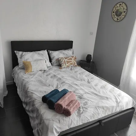 Apartment Au De Ronan Frejus