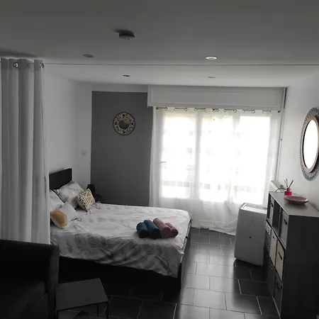 Au De Ronan * Frejus